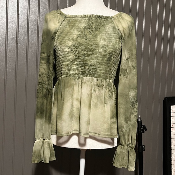 Stretchy Blouse Green-ish Size XL - Picture 1 of 2